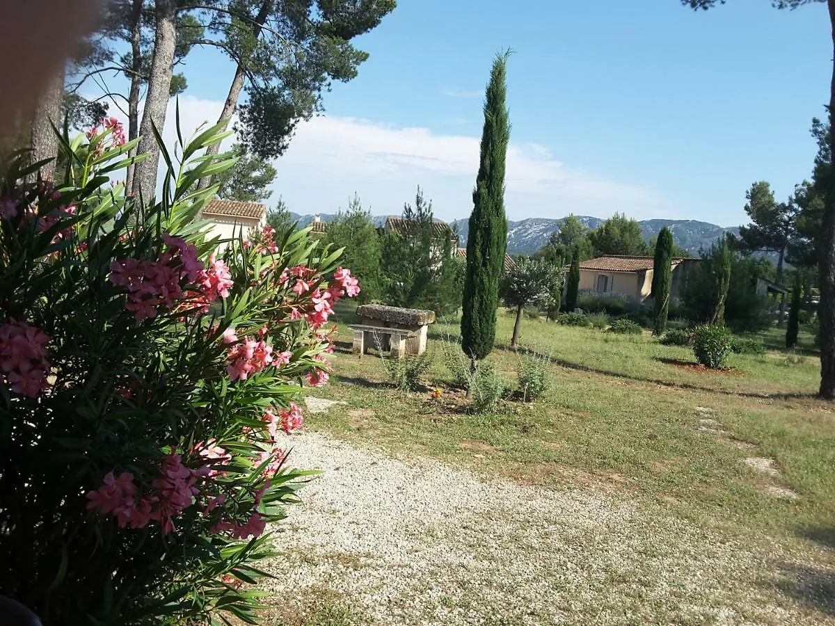 Clair De Lune Saint-Remy-de-Provence 0*,